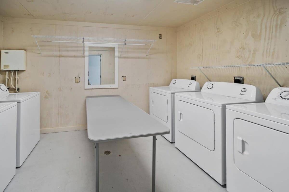 Newly Renovated Condo With Private Balcony! 파나마 시티 외부 사진